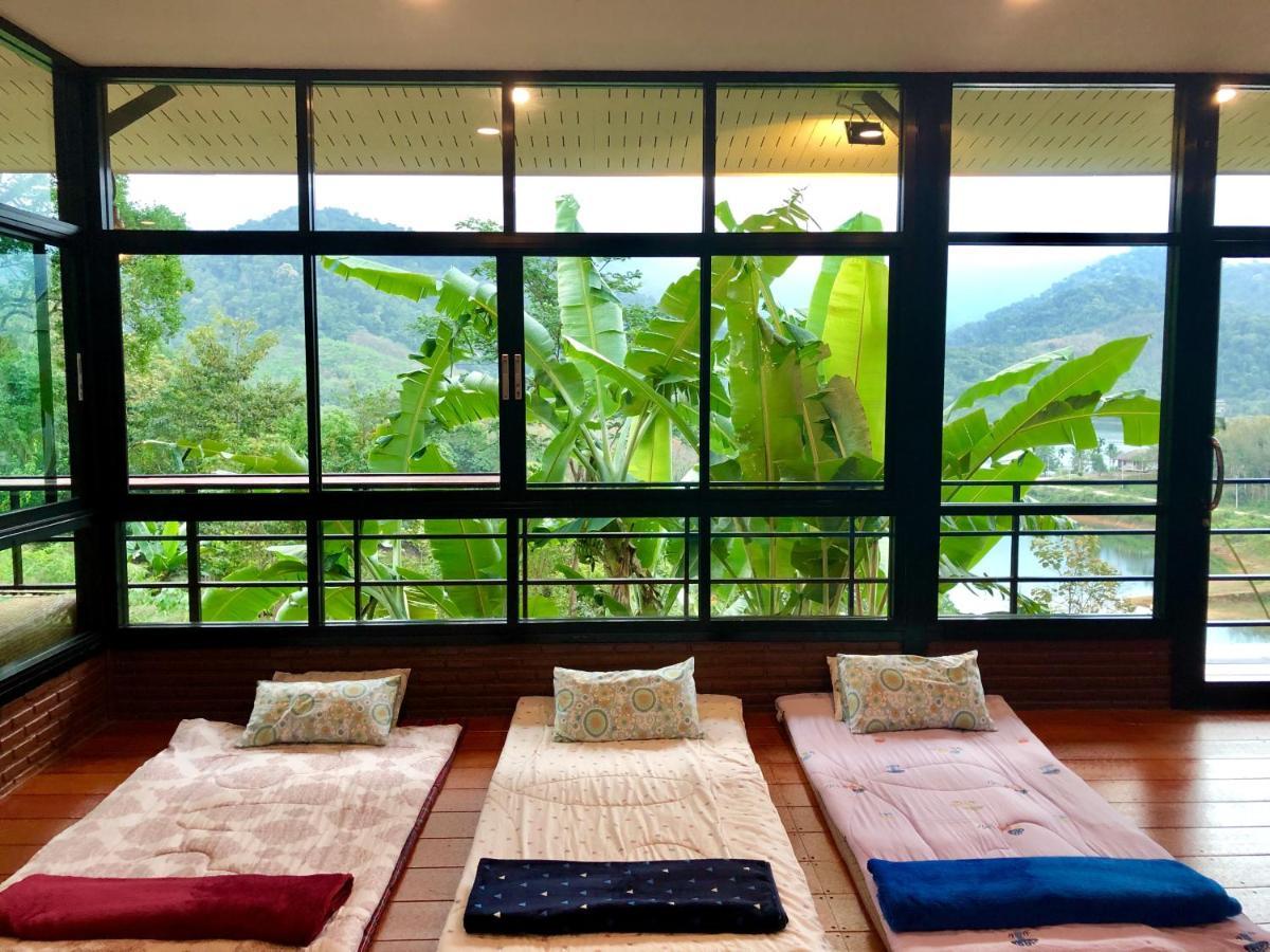 Baanhatsompaen Homestay Ранонг Экстерьер фото