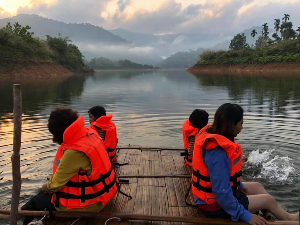Baanhatsompaen Homestay Ранонг Экстерьер фото