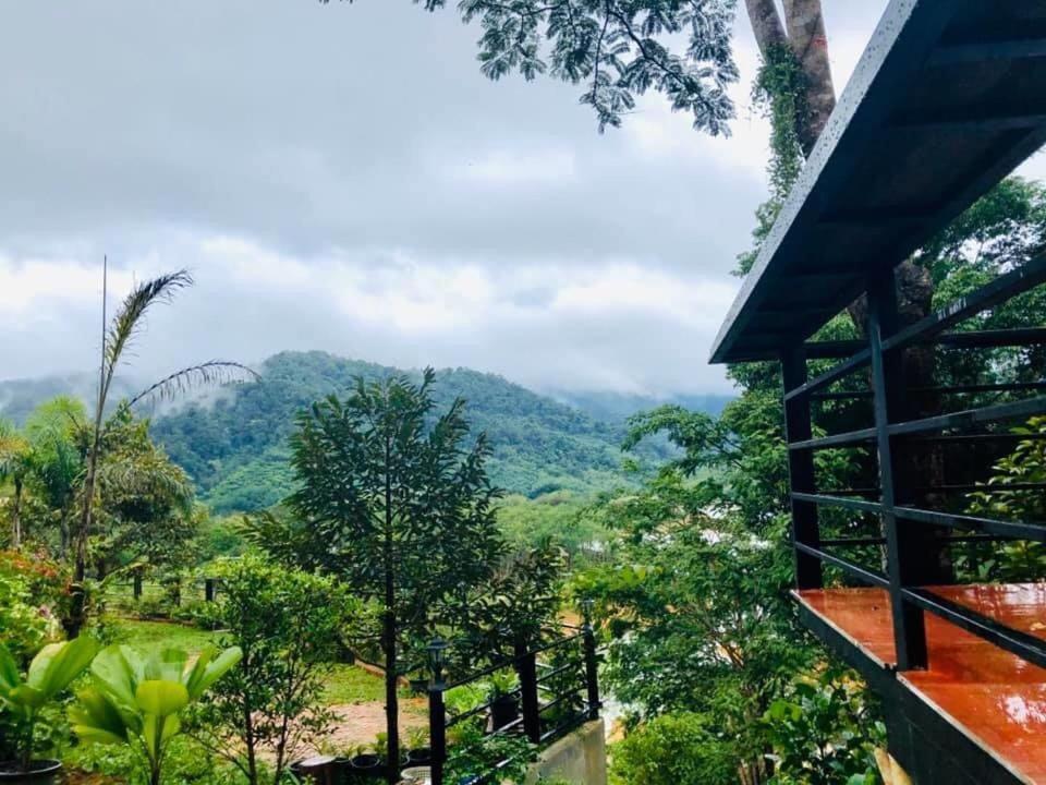 Baanhatsompaen Homestay Ранонг Экстерьер фото
