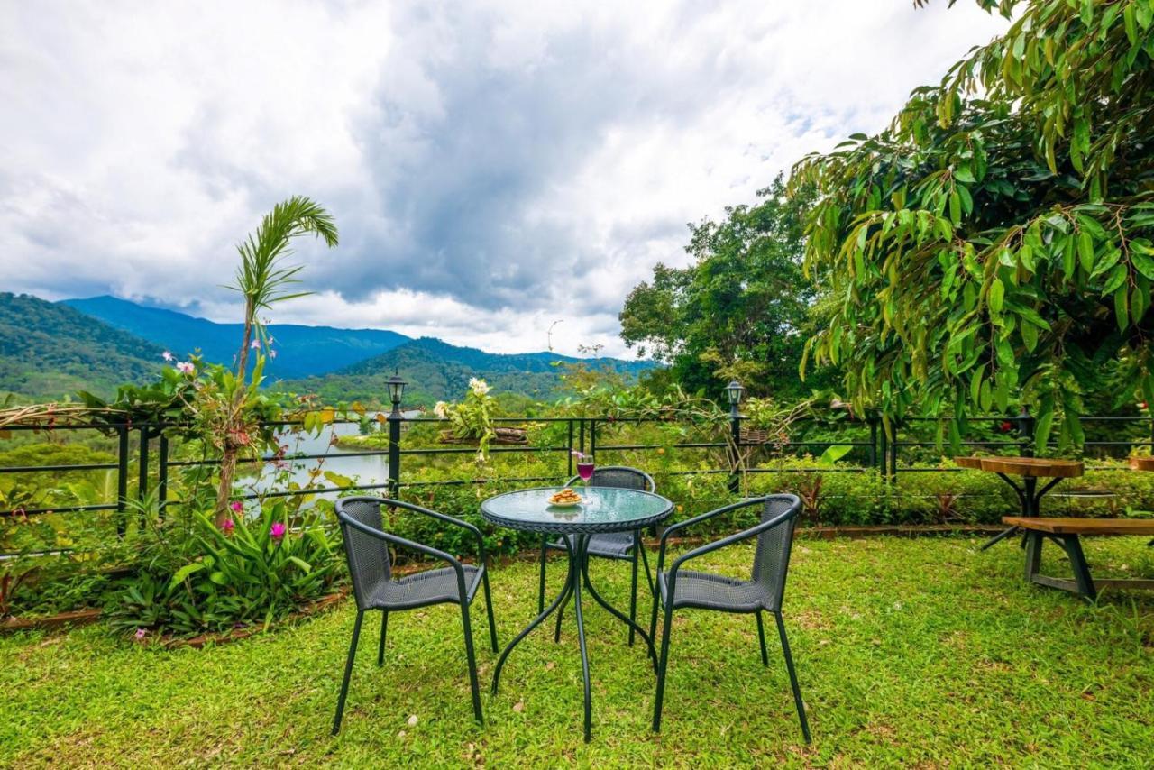 Baanhatsompaen Homestay Ранонг Экстерьер фото
