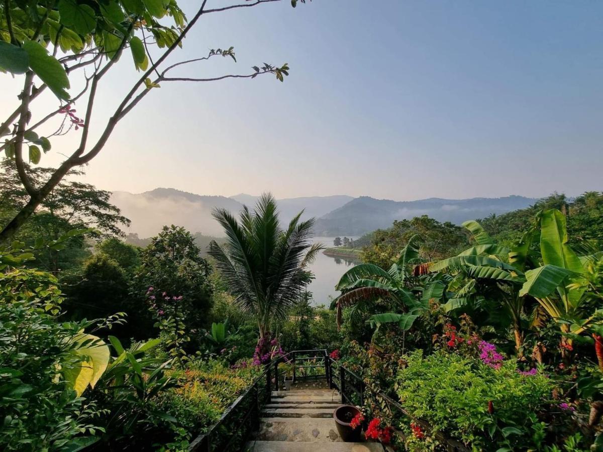 Baanhatsompaen Homestay Ранонг Экстерьер фото