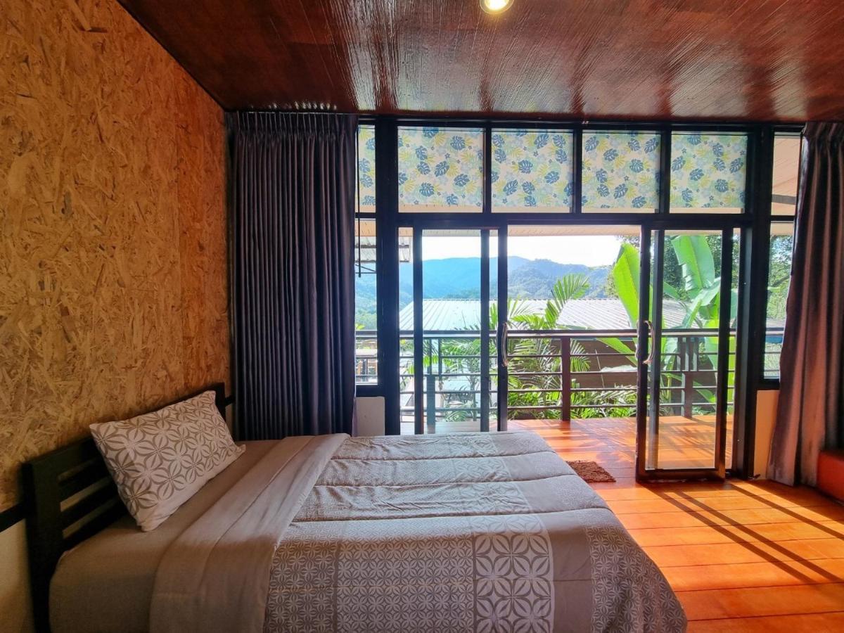 Baanhatsompaen Homestay Ранонг Экстерьер фото